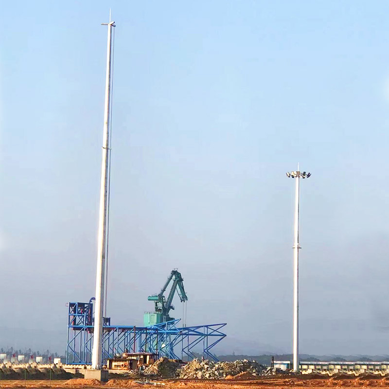 Torre di comunicazione a tubo singolo